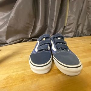 Vans velcro size 5.5 men size 7 women’s